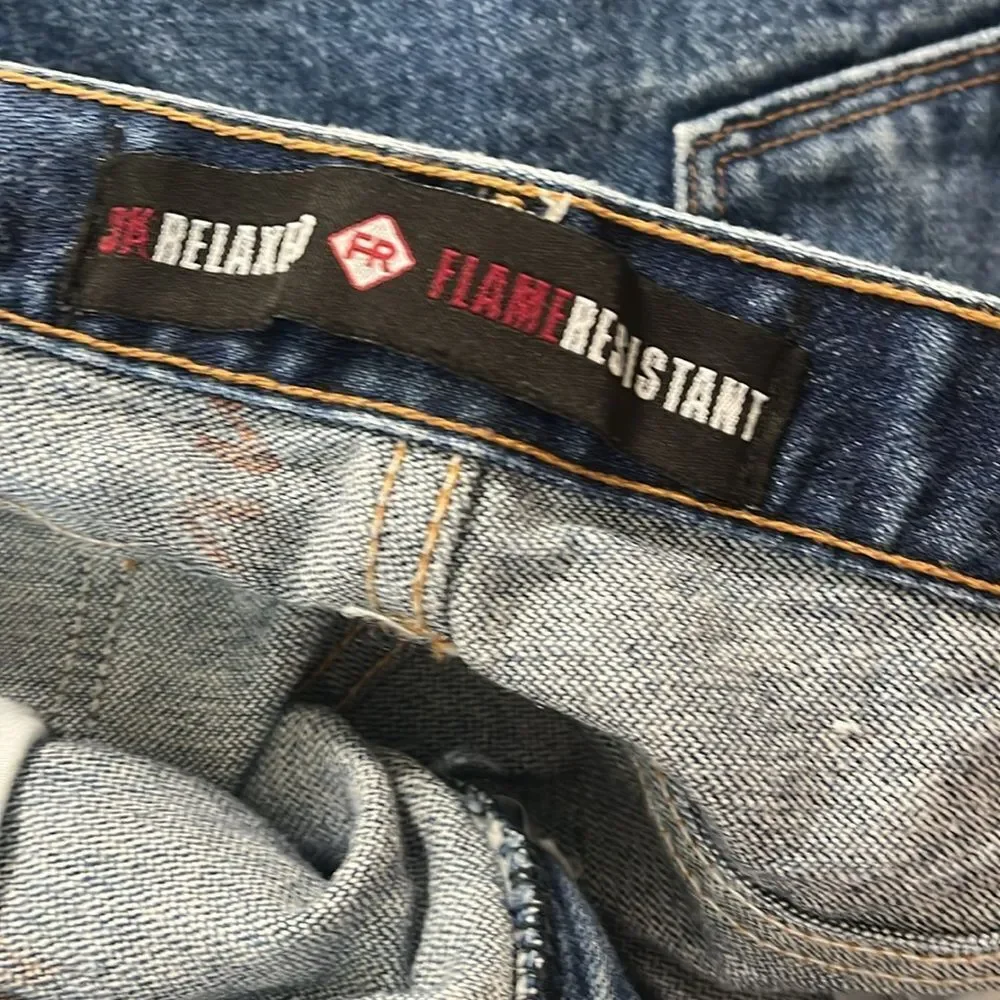 Wrangler relaxed flame resistant jeans size 36/32